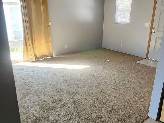 2nd image of 1140 N Richmond Ave