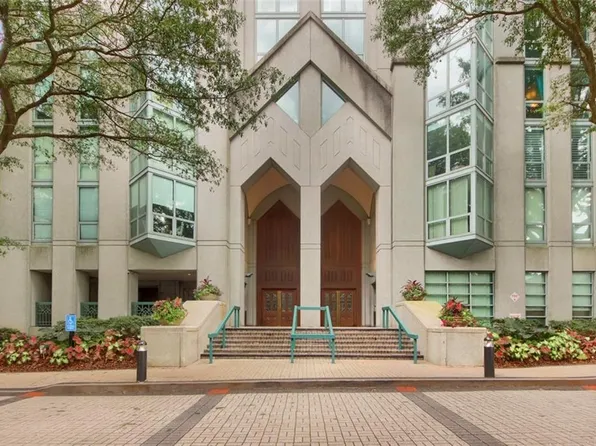 2870 Pharr Court South NW APT 2006, Atlanta, GA 30305
