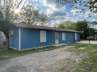 640 Roach St, Uvalde, TX 78801