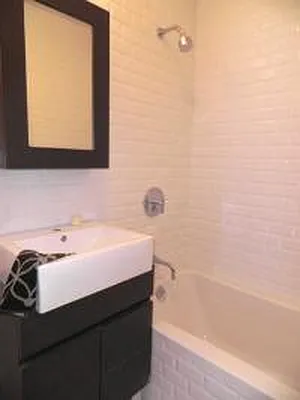 Sold by Citi Habitats | media 9