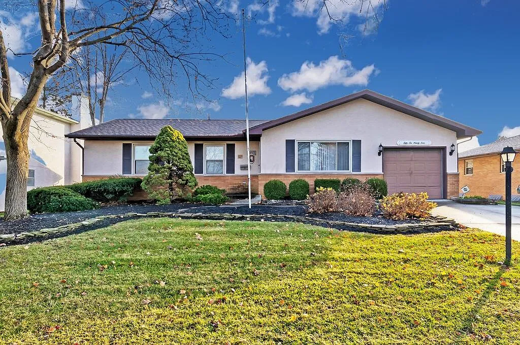 5694 Satinwood Dr photo 1