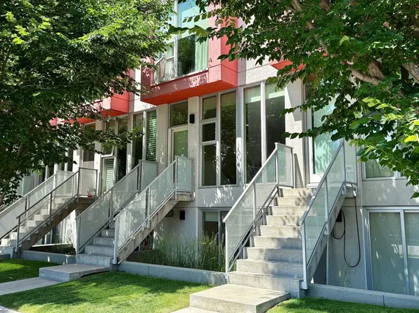 1808 S 27th Ave SW #102, Calgary, AB T2T 1H1