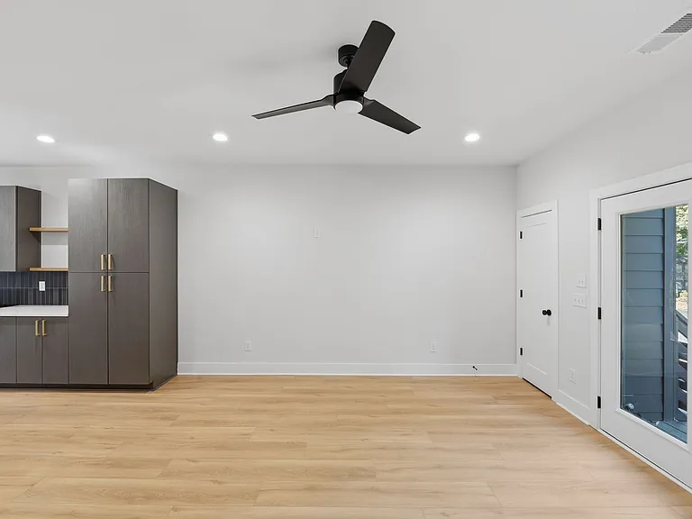 1358 Briar Creek Rd — Photo 15