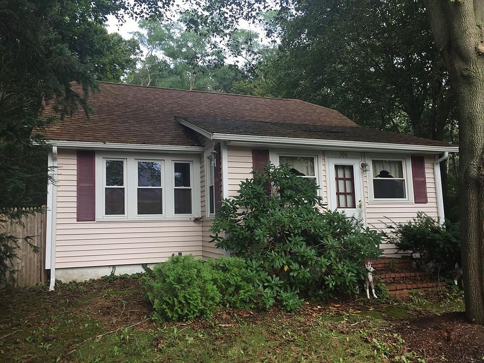 1st image of 306 Sandwich St