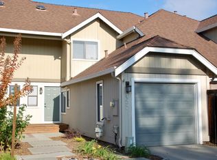 427 Creekside Ln, Morgan Hill, CA 95037