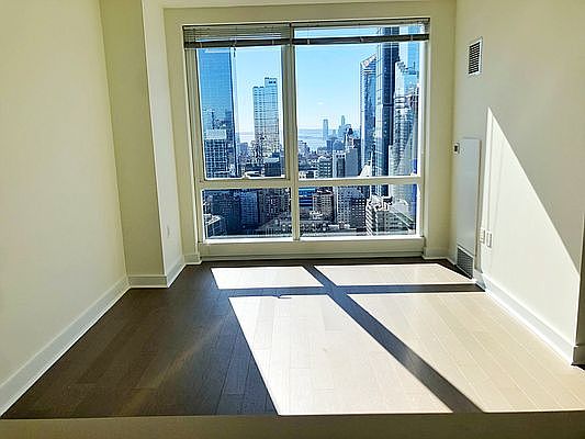 1st image of 450 W 42nd St APT 47H
