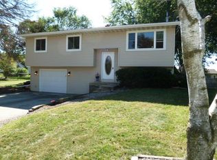 811 Evergreen Dr, Holmen, WI 54636