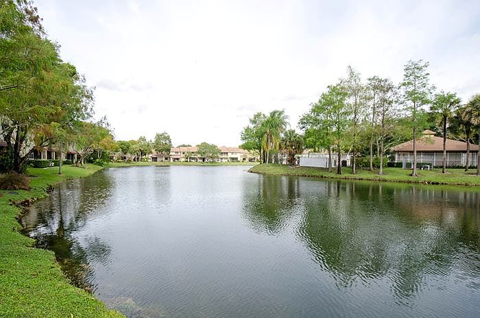 2nd image of 9154 Vineyard Lake Dr