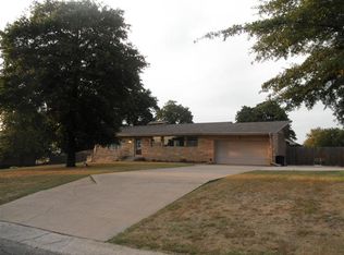 103 Park Pl, Ponca City, OK 74604