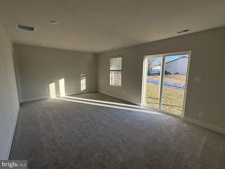 265 Swing Arc Ct — Photo 3