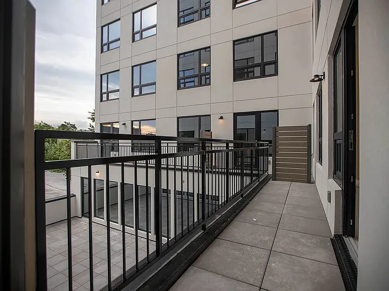 1801 Broadway #2D — Photo 7