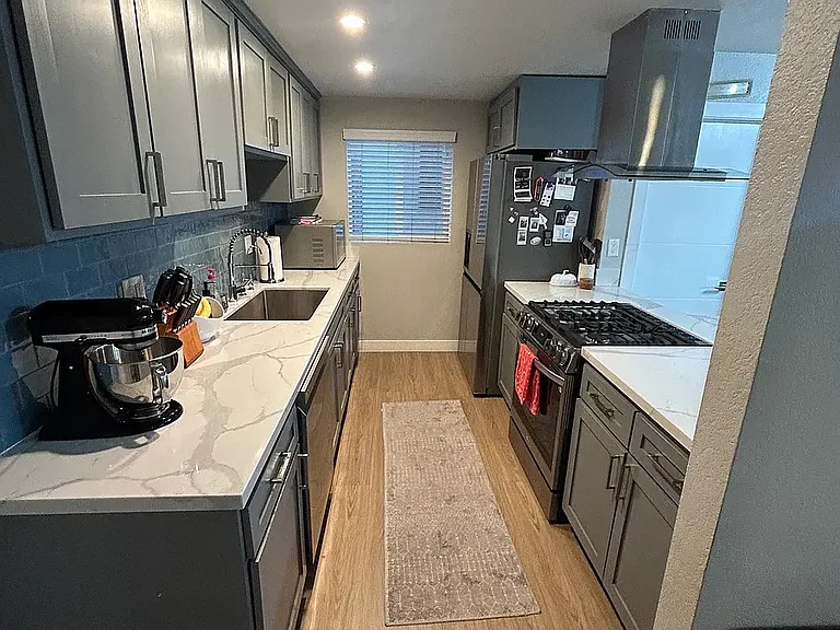 2905 E Vista St #B — Photo 4