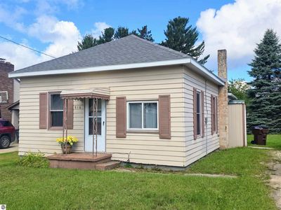 916 Chestnut St, Cadillac, MI, 49601