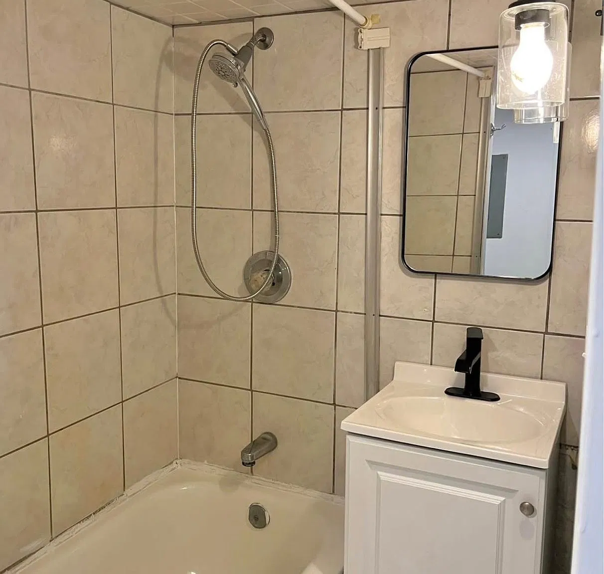 1 bed, 1216 sqft, $1,400 — Photo 4