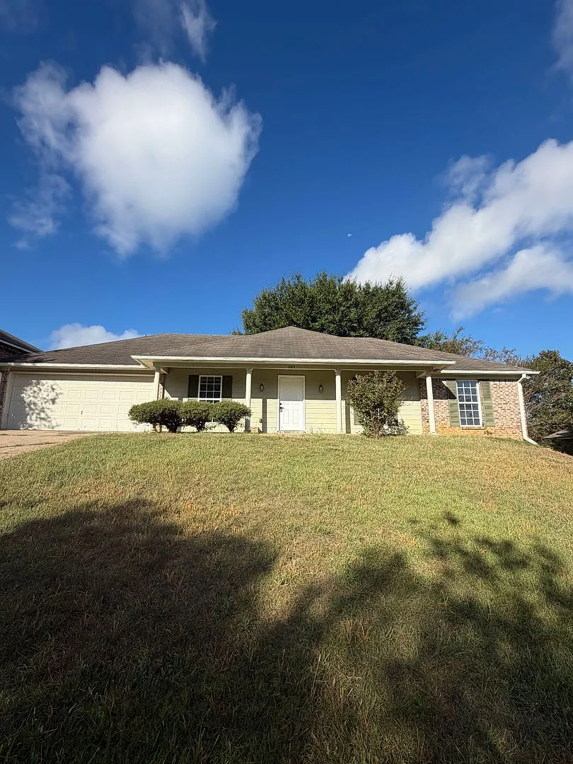 3Bed 2bath in Ridgeland — Photo 1