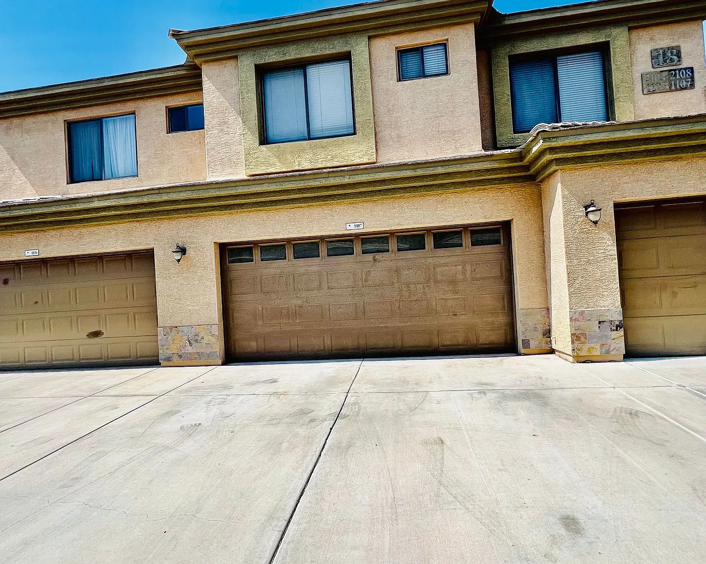 2 Bedroom Chandler Condo — Photo 1