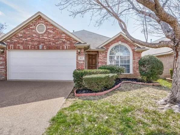 402 Horse Shoe Dr, Euless, TX 76039