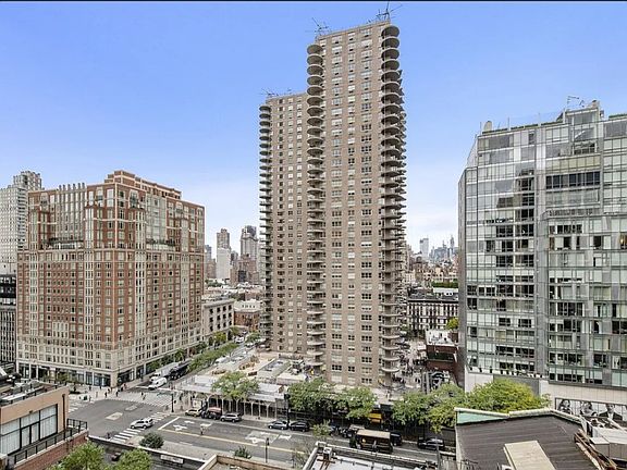 4th image of 170 E 87th St APT W14e