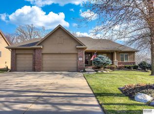 1621 S 213th Cir, Elkhorn, NE 68022