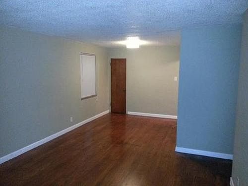 3rd image of 811 Fontaine Pl