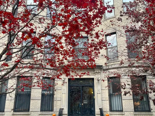 213 Eastern Parkway image 2 of 14