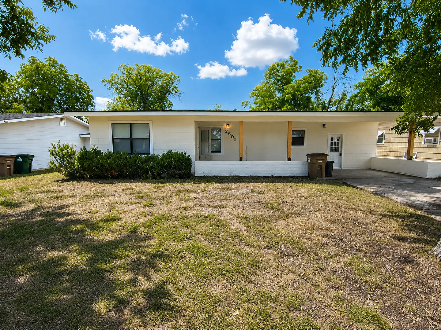 Charming, Fully Remodeled 3 Bed/1 Bath Home Available Now! — Photo 1