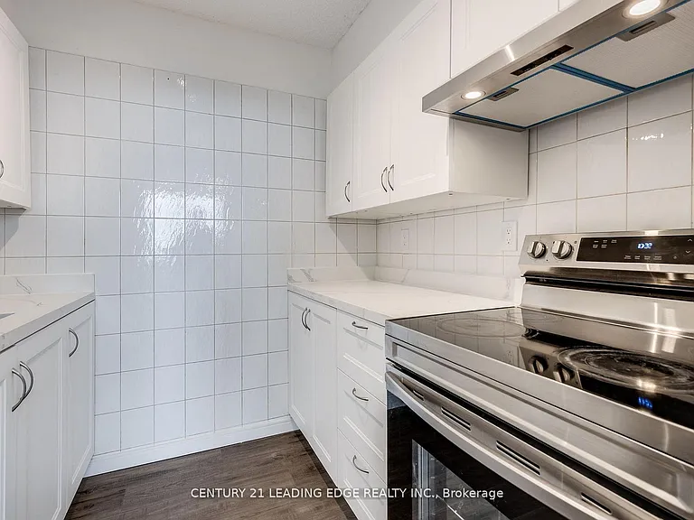 200 Lotherton Ptwy #1208 — Photo 9