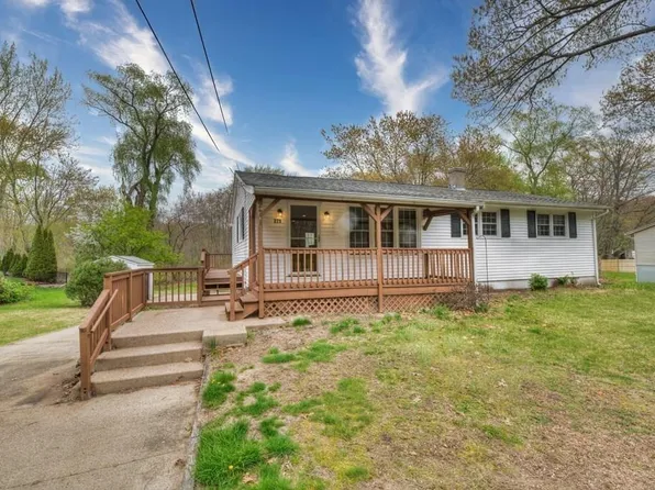 271 Cumberland Ave, North Attleboro, MA 02760