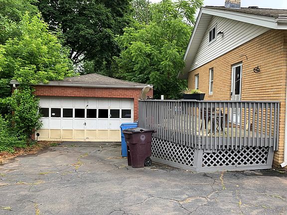 2nd image of 179 Francis St Floor 1