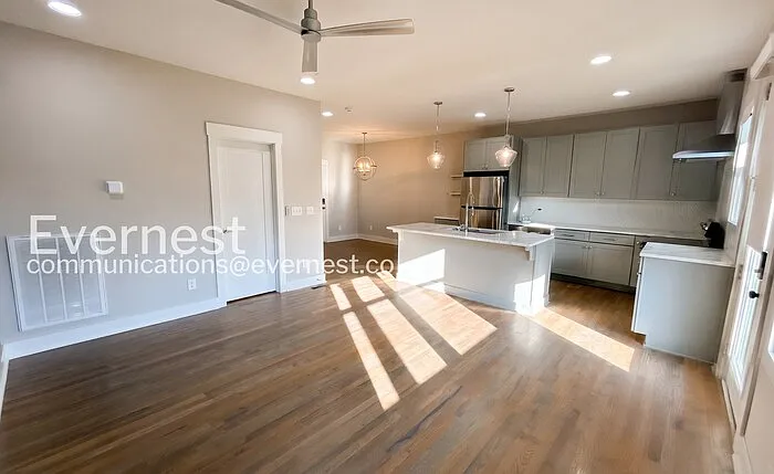 220 Croleywood Ln — Photo 4