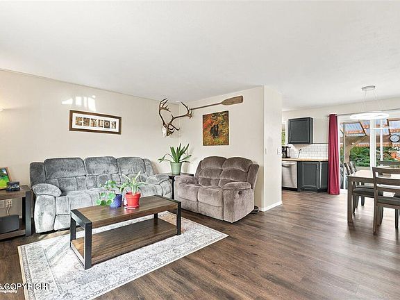 5th image of 421 W 91st Ave