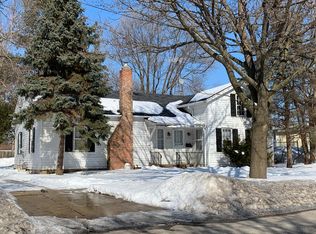 613 E Washington St, Delavan, WI 53115