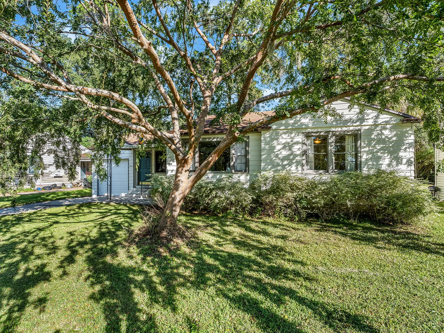 3 bed, 1431 sqft, $2,300 — Photo 4
