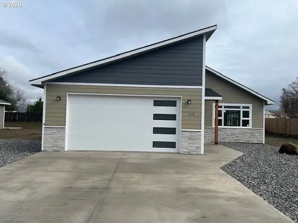 332 Lolly Ln, Dallesport, WA 98617