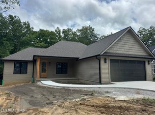 151 Hawes Cir, Crossville, TN 38558