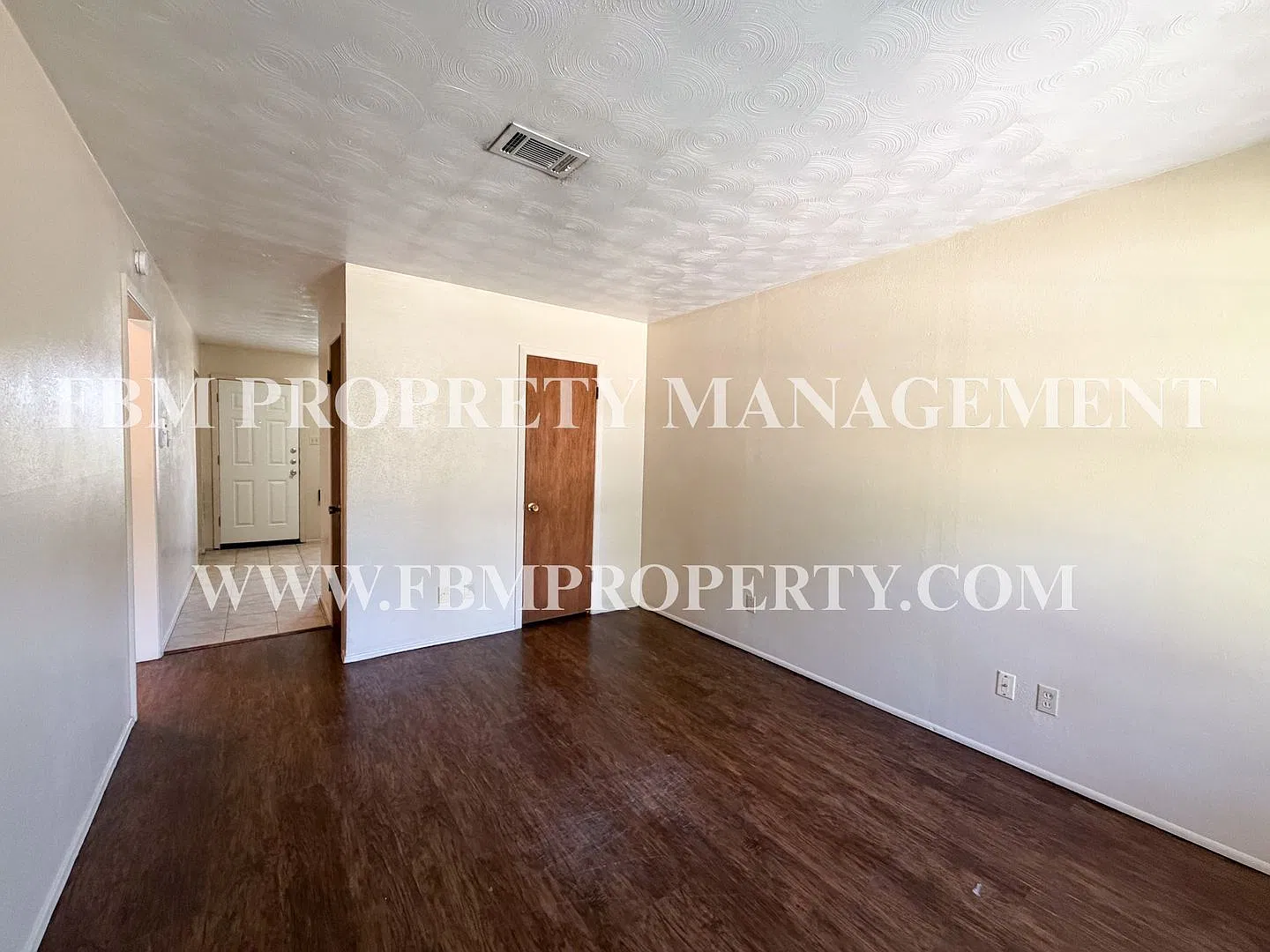 2 bed, 1.0 bath, 700 sqft, $1,195 — Photo 3