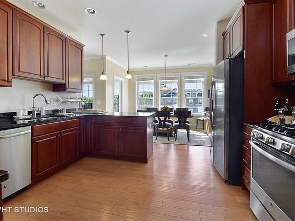 4th image of 7 E Kennedy Ln APT 301