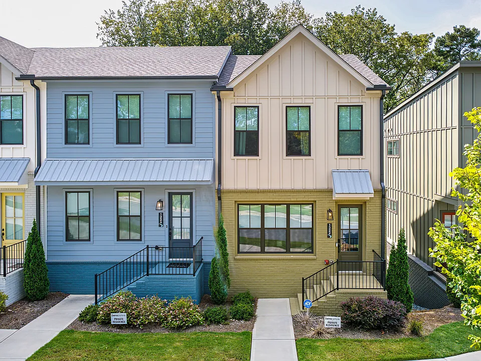 1322 Breezy St SE