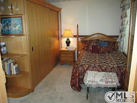 5th image of 25028 Vermont Dr