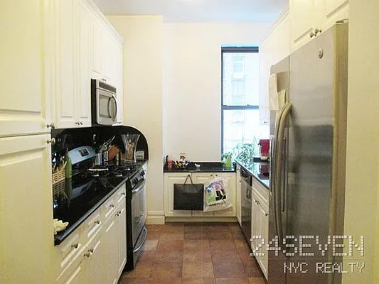 Rented by 24 7 NYC Realty Inc. | media 4