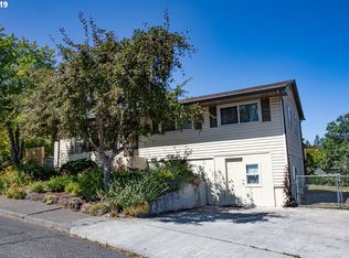 708 E 19th St, The Dalles, OR