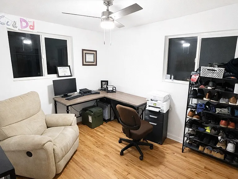 328 Melrose Dr — Photo 11