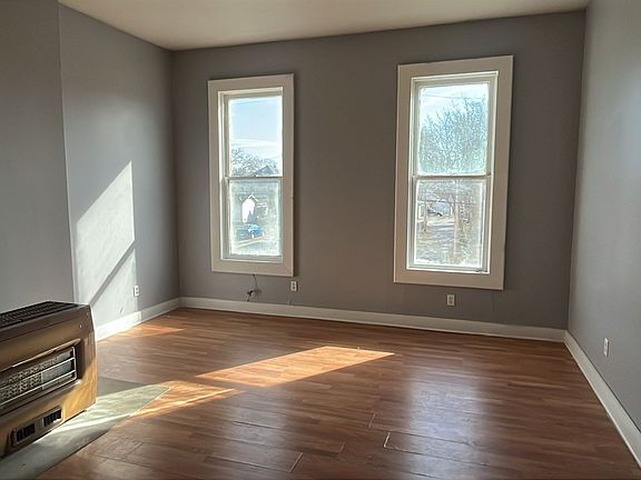3rd image of 510 N College St #518