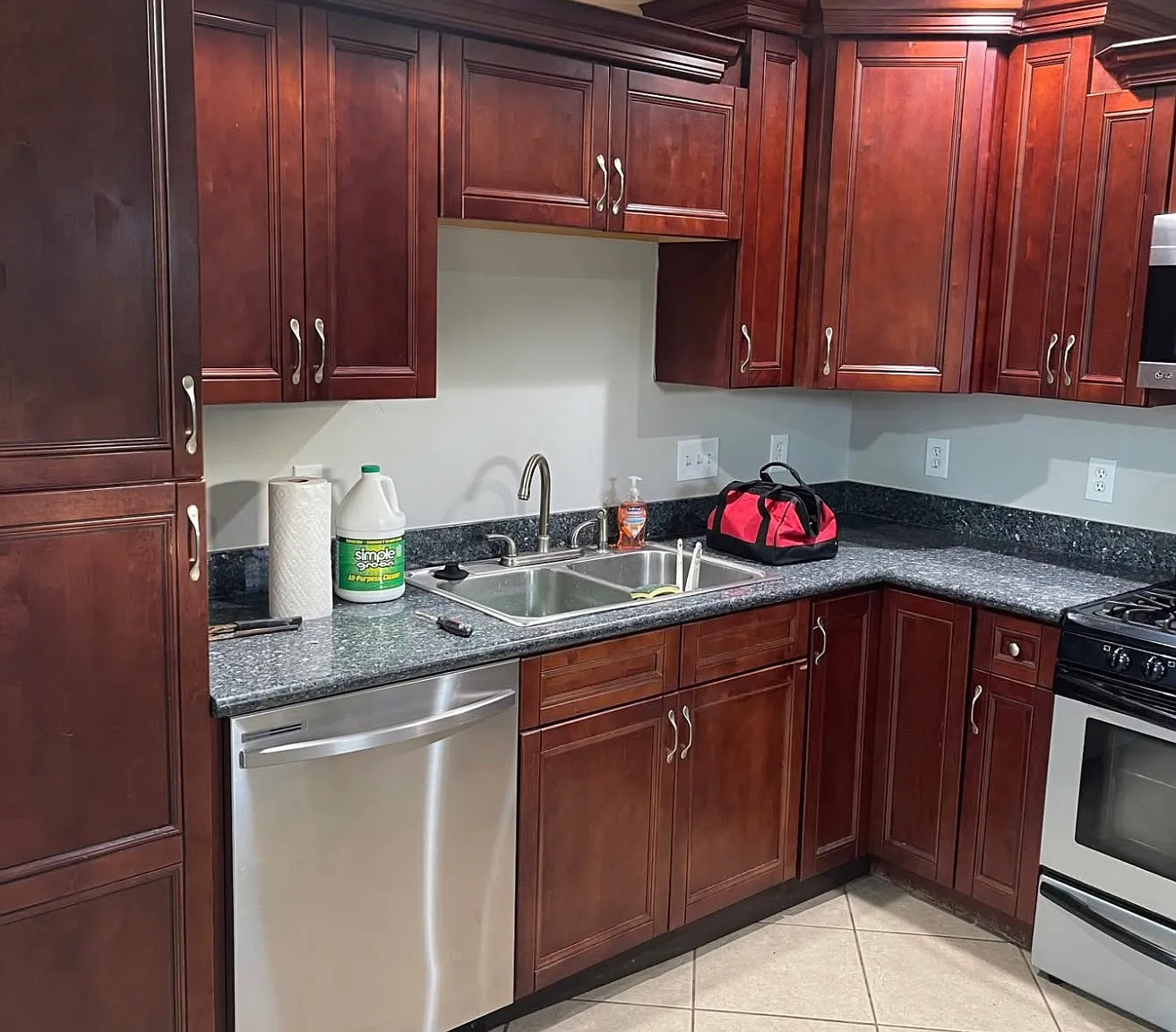 3 bed, 1000 sqft, $2,000 — Photo 4