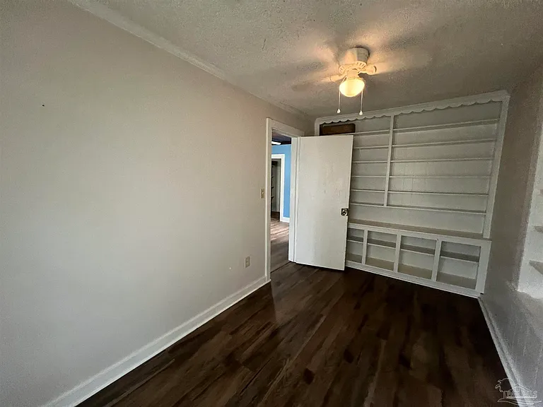 3104 W Gadsden St — Photo 19