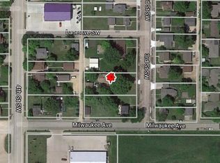 506 3rd St SW, Montgomery, MN 56069