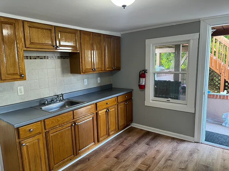 359 Henry St #1 — Photo 7