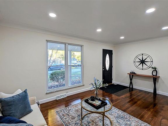 5th image of 3730 Joyce St