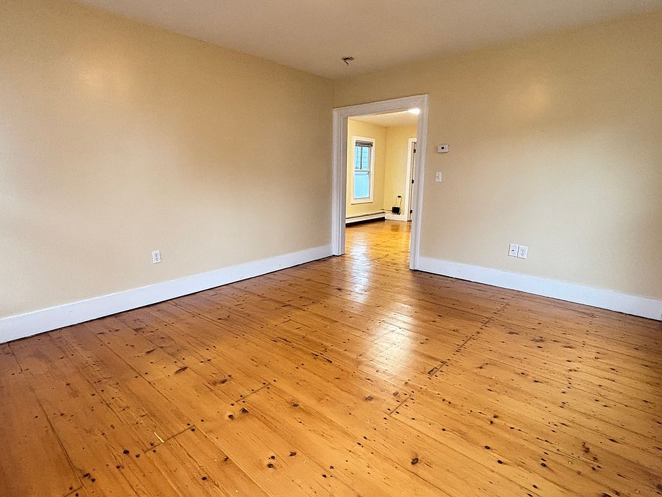 Living Room with Door to Kitchen