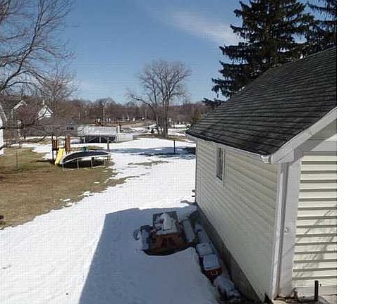 4th image of 15 Jackson St